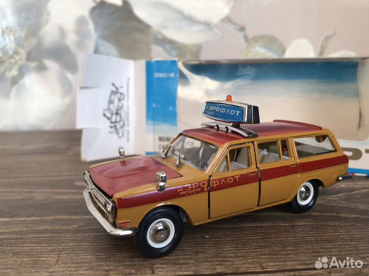 Модель Волга Газ 24, 2402, раф1:43 СССР