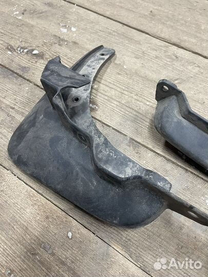 Брызговик оригинальный Nissan Murano Z51