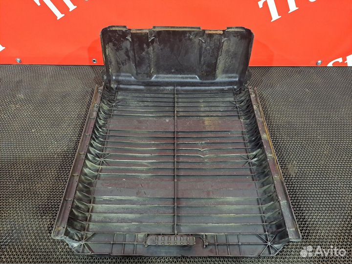 Крышка ящика акб Daf XF105