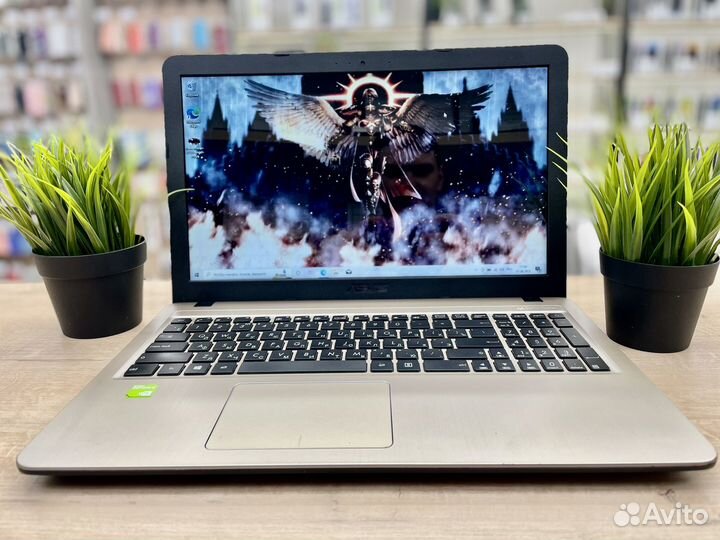 Ноутбук asus 4 ядра/Nvidia MX110/SSD