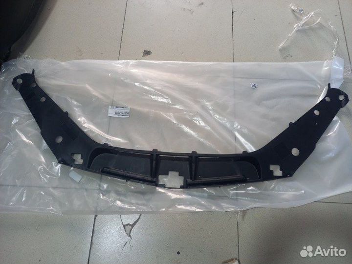 Накладка замка капота Mercedes-Benz Ml 166