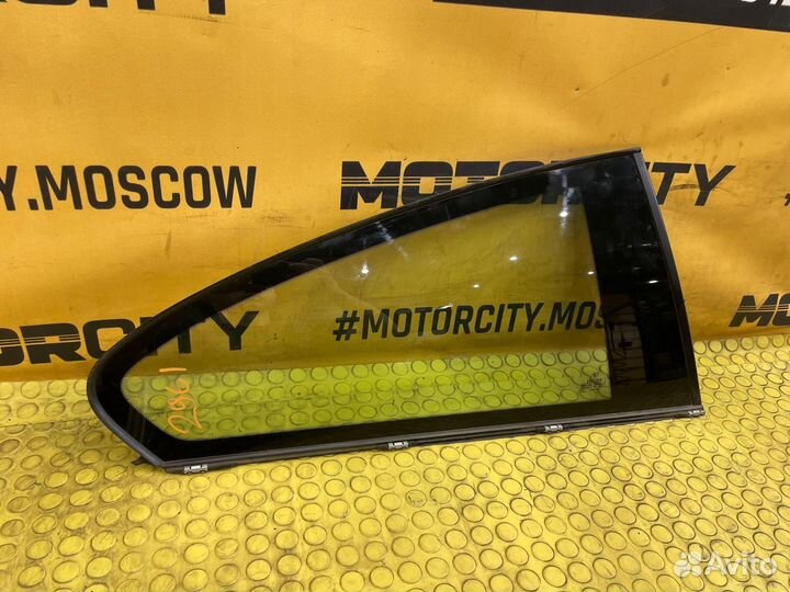 Стекло глухое заднее правое Bmw 630I E63 N52B30A
