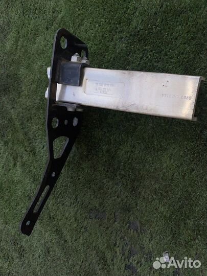 Кронштейн крепления бампера левый Audi A6 C6 4F5 4