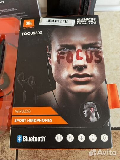 Беспроводные наушники JBL focus 500