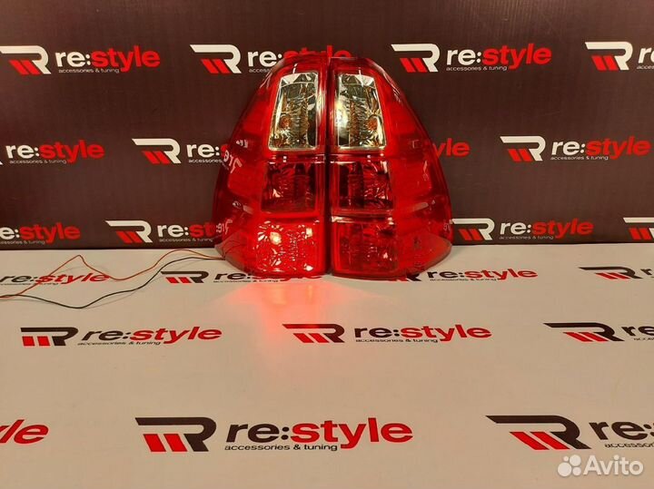 Стопы Lexus GX470 Красные Vland N1913