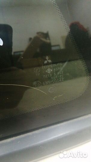 Стекло кузовное левое Mitsubishi Outlander