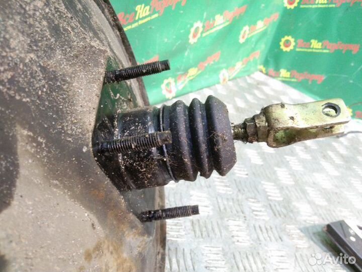 Вакуумный усилитель тормозов Nissan Sunny седан