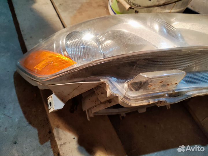 Camry 40 фара правая