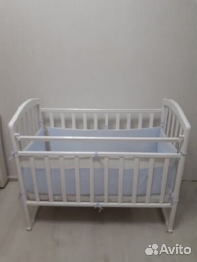 Кроватку б/у