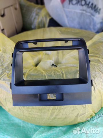 Рамка для магнитолы Land Cruiser 200