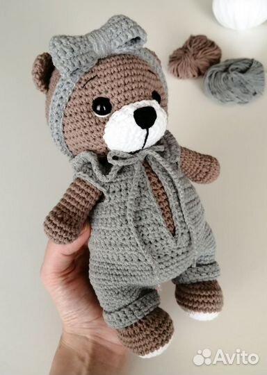 Вязаная игрушка Мишка