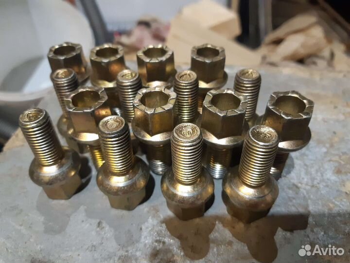 Болты колесные VAG