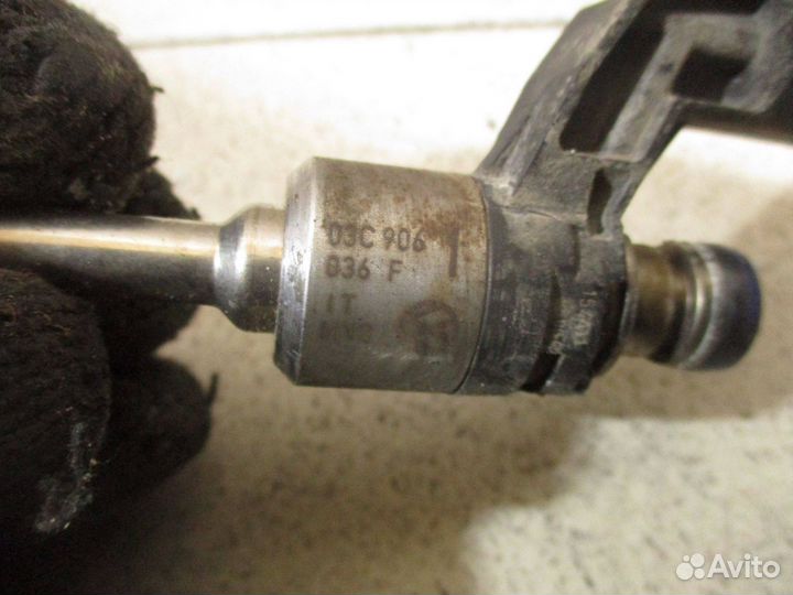 Форсунка инжекторная VW Jetta 6 (1B)