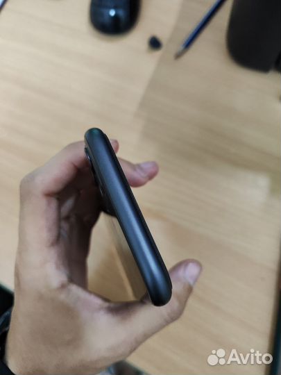 Продам iPhone 11