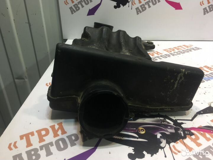 Резонатор воздушного фильтра Мицубиси