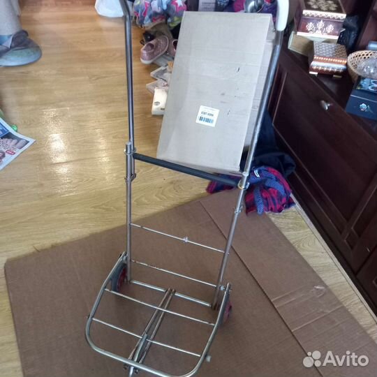 Продаются 2тележки.ф1,2,3 складная,ф4,5 с сумкой
