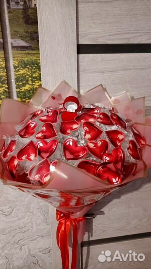 Букет из сердечек с коробочкой для кольца