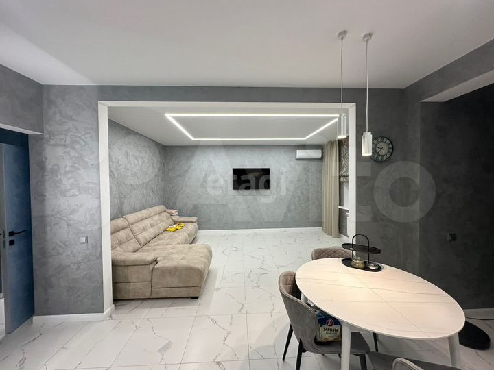 2-к. квартира, 65,7 м², 1/3 эт.