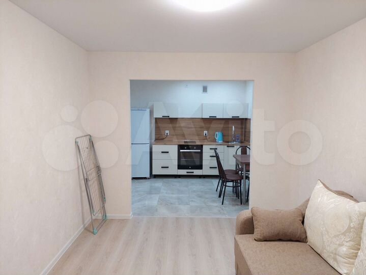 2-к. квартира, 48 м², 6/17 эт.