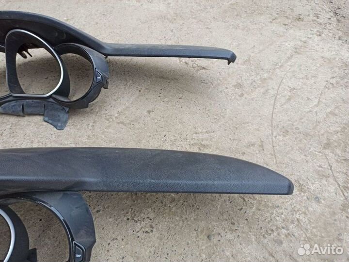 Козырек щитка приборов Kia Rio 3