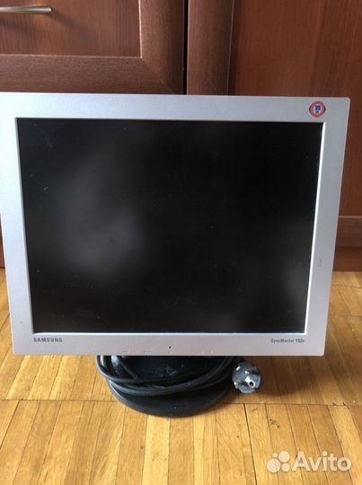 Монитор Samsung и провод VGA