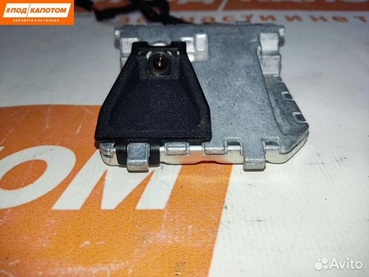 Камера передняя Mercedes-Benz C-Класс W204 2012