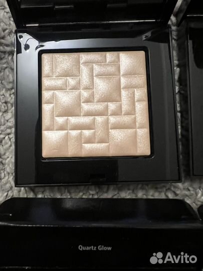 Пудра - хайлайтер Bobby Brown