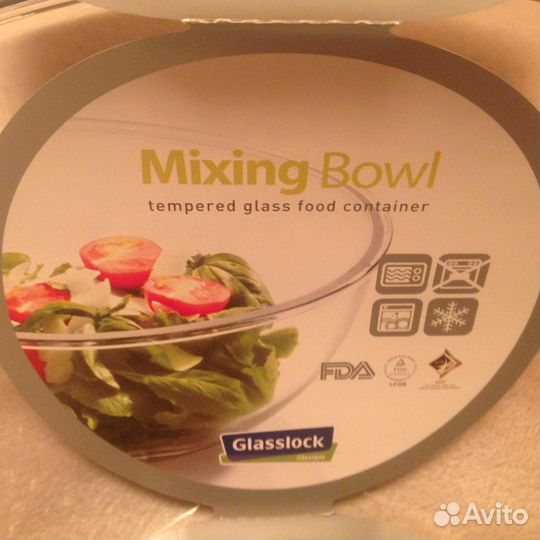 Салатник с крышкой новый на 4 литра