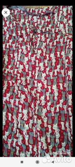 Несколько комплектов женской брендовой одежды