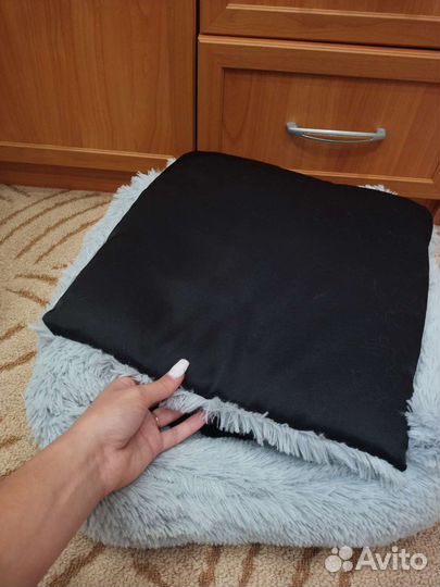 Лежанка для кошек и собак