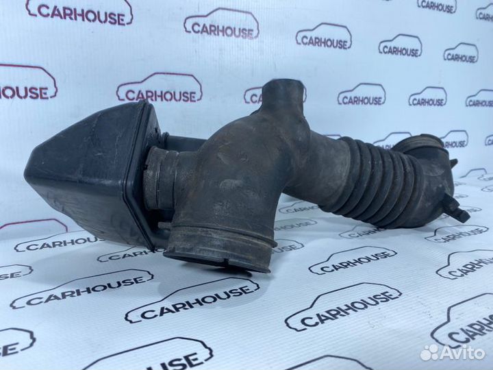 Патрубок воздушного фильтра Toyota Corolla 120 1AZ