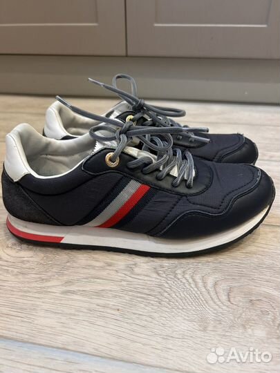 Кроссовки tommy hilfiger 38