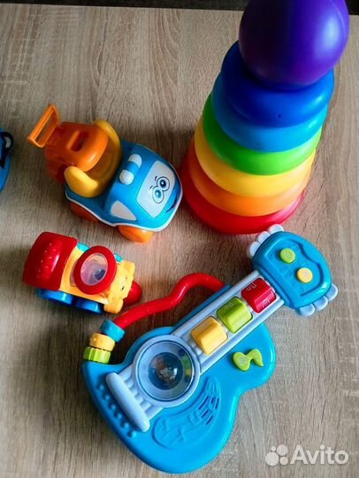 Развивающие игрушки для малышей пакетом