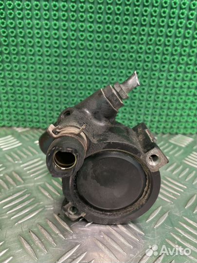 Насос гура Renault Megane 1 1.6 K4M