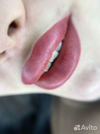 Перманентный макияж бровей губ и век татуаж