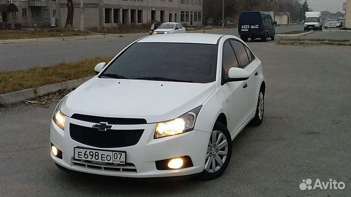 Заднее стекло на Chevrolet Cruze Замена 60 минут