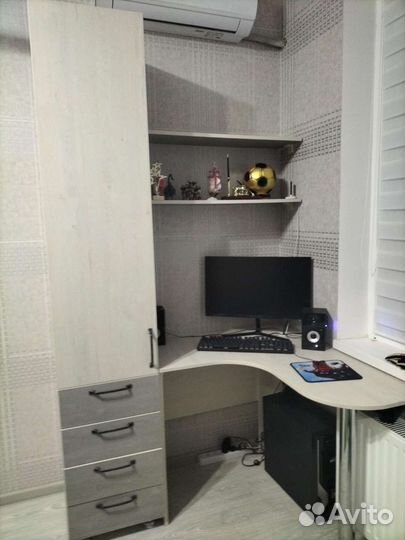 Компьютерный стол