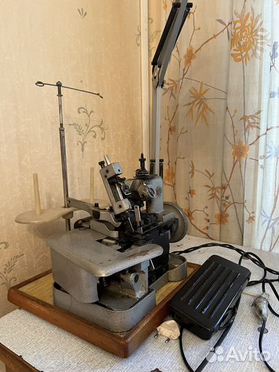 Швейная машина minerva