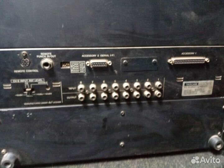 Tascam TSR-8 профессиональный магнитофон