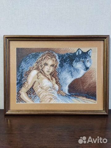 Картина вышитая крестом Девушка с волком