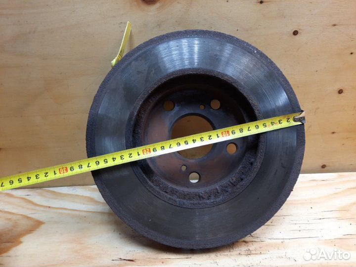 Диск тормозной передний левый Toyota Ipsum ACM26W