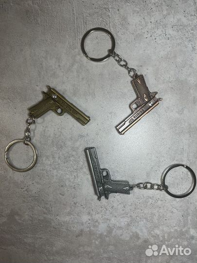 Брелок армейский