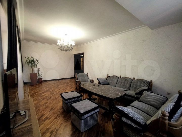 4-к. квартира, 123 м², 4/7 эт.