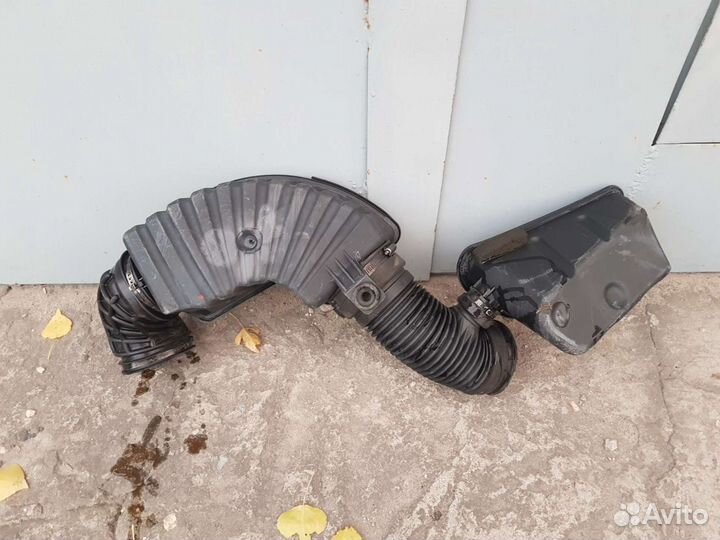 Патрубок воздушного фильтра Chrysler 300m