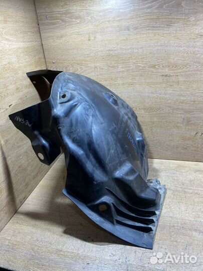 Подкрылок передний правый Renault Megane 3 1704243