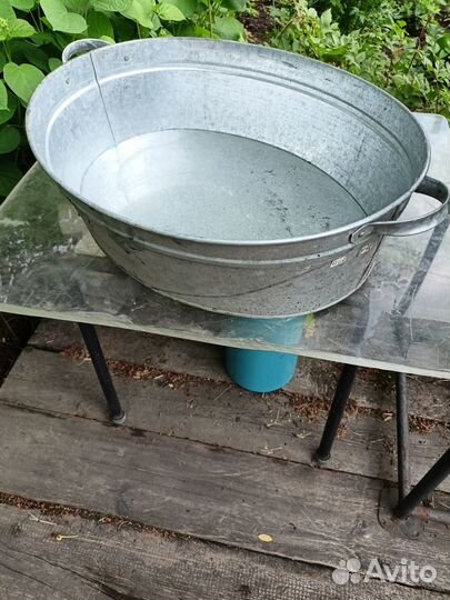 Вёдра, бидоны, баки, кастрюли, мантоварка, тазы