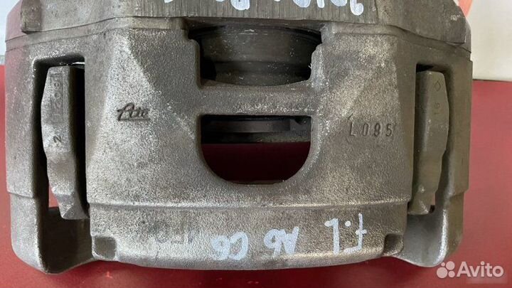 Суппорт передний левый Audi A6 C6 2.8 FSI