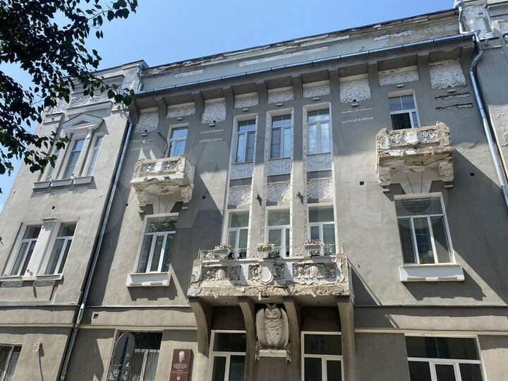 4-к. квартира, 180 м², 3/4 эт.