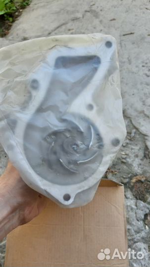 Водяной насос (помпа) форд фокус 2 двиг.1.6, 1.4