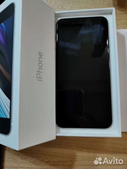 iPhone SE (2020), 128 ГБ